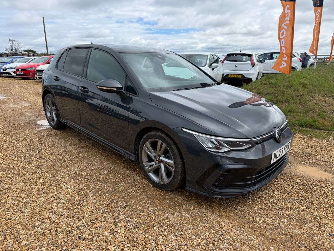 A 2023 VOLKSWAGEN GOLF 1.5 TSI R-Line Hatchback 5dr Petrol Manual Euro 6 (s/s) (130 ps) A 2023 VOLKSWAGEN GOLF 1.5 TSI R-Line Hatchback 5dr Petrol Manual Euro 6 (s/s) (130 ps)