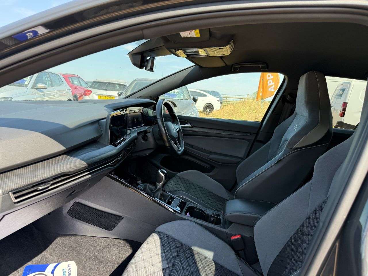 A 2023 VOLKSWAGEN GOLF 1.5 TSI R-Line Hatchback 5dr Petrol Manual Euro 6 (s/s) (130 ps) A 2023 VOLKSWAGEN GOLF 1.5 TSI R-Line Hatchback 5dr Petrol Manual Euro 6 (s/s) (130 ps)