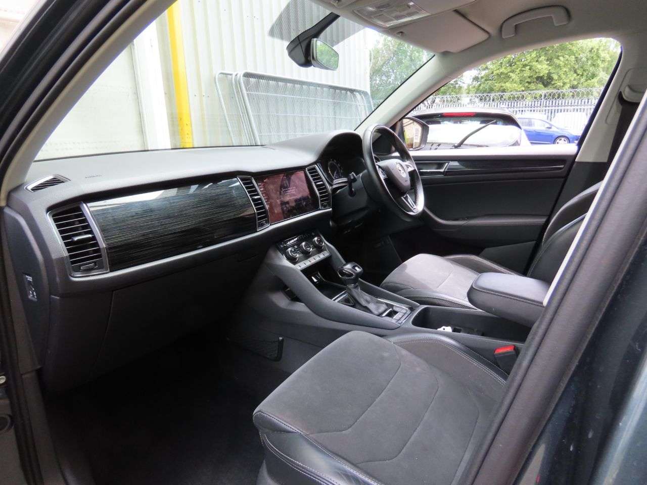 A 2019 SKODA KODIAQ 2.0 TDI SE L SUV 5dr Diesel DSG Euro 6 (s/s) (7 Seat) (150 ps) A 2019 SKODA KODIAQ 2.0 TDI SE L SUV 5dr Diesel DSG Euro 6 (s/s) (7 Seat) (150 ps)