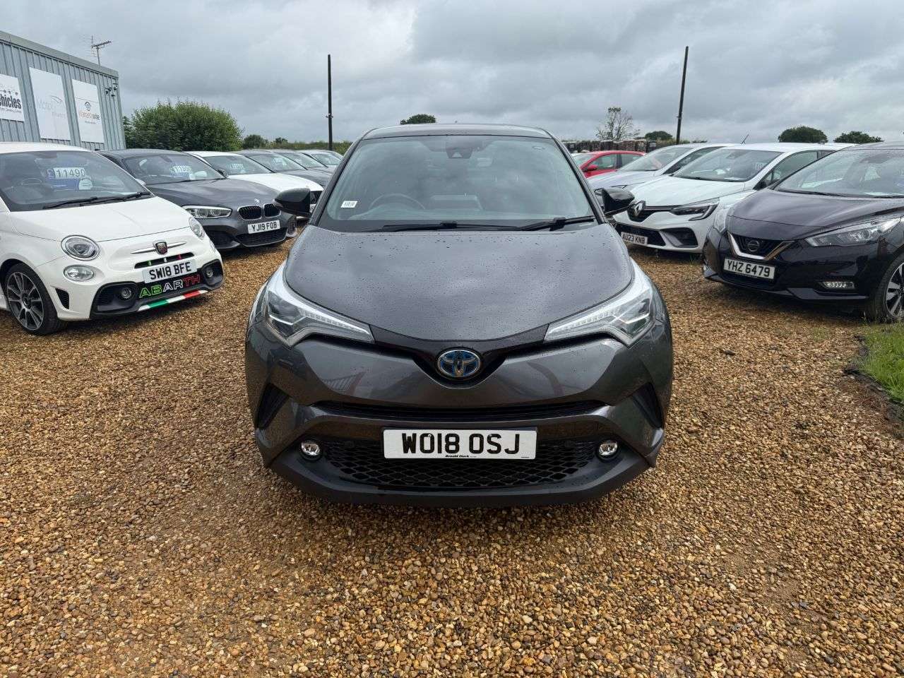 A 2018 TOYOTA C-HR 1.8 VVT-h Dynamic SUV 5dr Petrol Hybrid CVT Euro 6 (s/s) (122 ps) A 2018 TOYOTA C-HR 1.8 VVT-h Dynamic SUV 5dr Petrol Hybrid CVT Euro 6 (s/s) (122 ps)