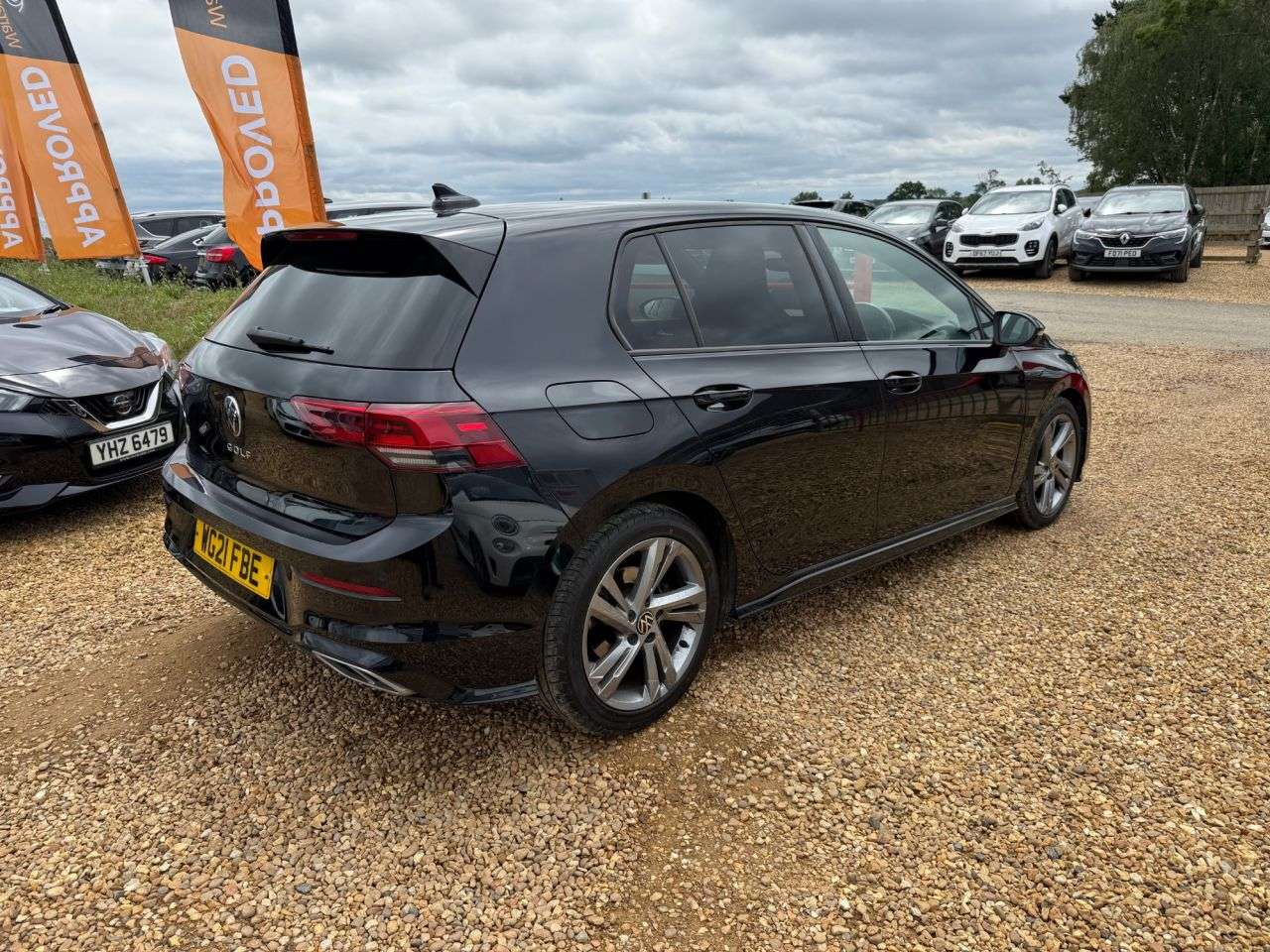 A 2021 VOLKSWAGEN GOLF 1.5 TSI R-Line Hatchback 5dr Petrol Manual Euro 6 (s/s) (150 ps) A 2021 VOLKSWAGEN GOLF 1.5 TSI R-Line Hatchback 5dr Petrol Manual Euro 6 (s/s) (150 ps)