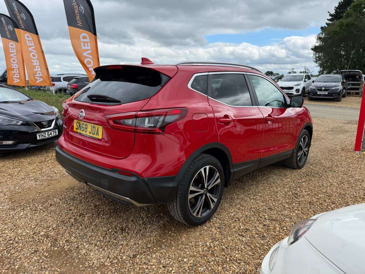 A 2019 NISSAN QASHQAI 1.3 DIG-T N-Connecta SUV 5dr Petrol Manual Euro 6 (s/s) (140 ps) A 2019 NISSAN QASHQAI 1.3 DIG-T N-Connecta SUV 5dr Petrol Manual Euro 6 (s/s) (140 ps)