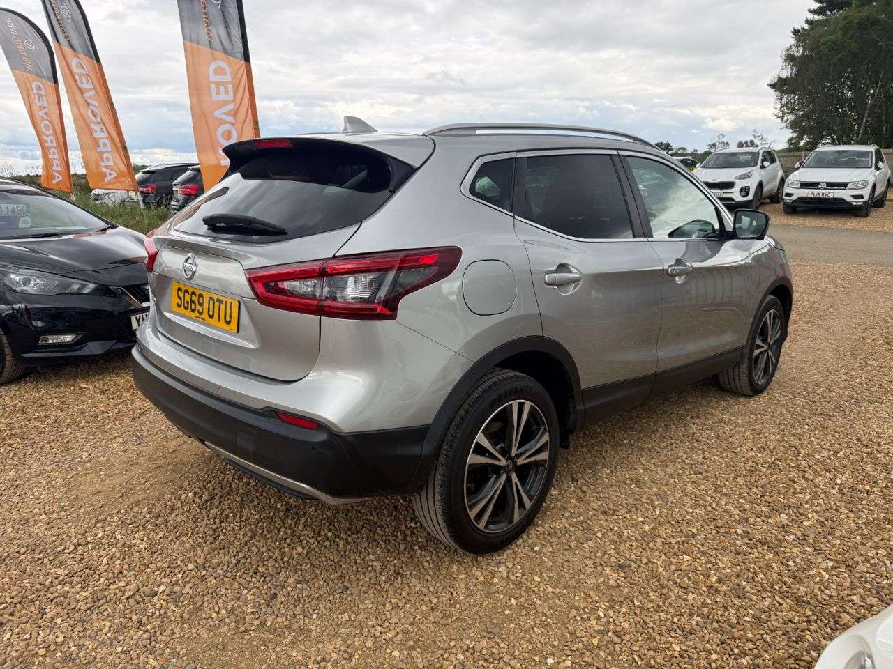 A 2019 NISSAN QASHQAI 1.5 dCi N-Connecta SUV 5dr Diesel Manual Euro 6 (s/s) (115 ps) A 2019 NISSAN QASHQAI 1.5 dCi N-Connecta SUV 5dr Diesel Manual Euro 6 (s/s) (115 ps)