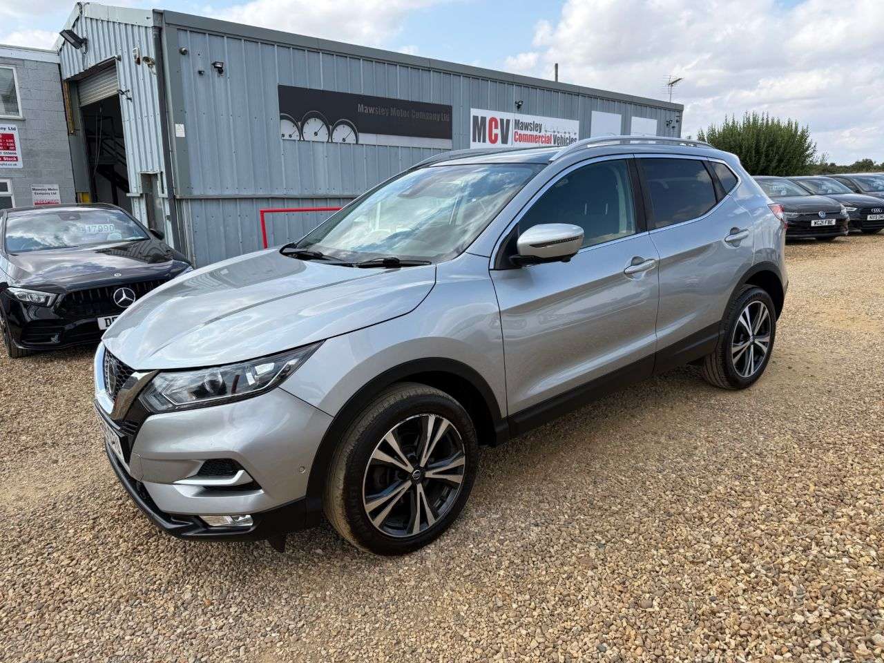 A 2019 NISSAN QASHQAI 1.5 dCi N-Connecta SUV 5dr Diesel Manual Euro 6 (s/s) (115 ps) A 2019 NISSAN QASHQAI 1.5 dCi N-Connecta SUV 5dr Diesel Manual Euro 6 (s/s) (115 ps)