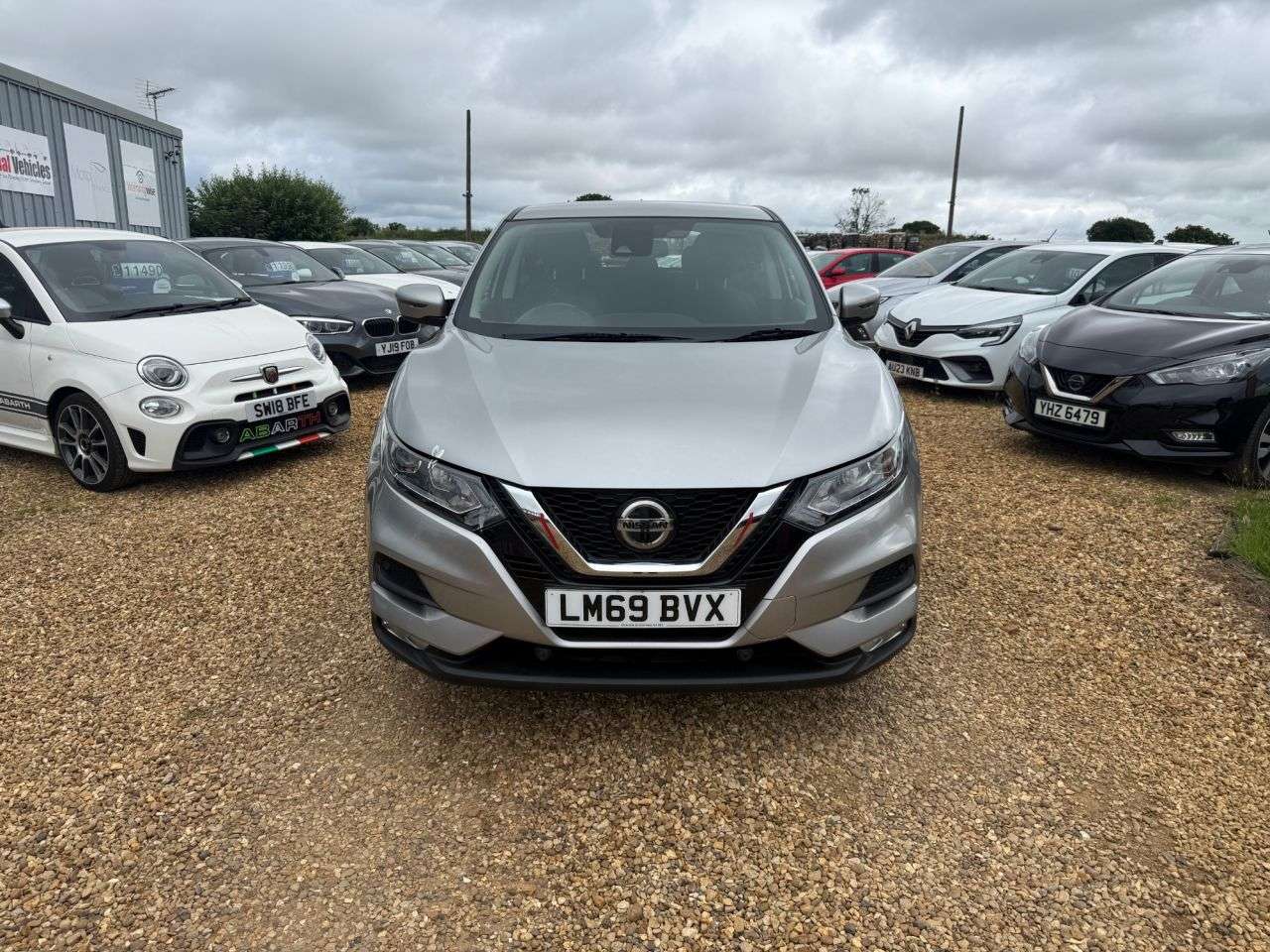 A 2019 NISSAN QASHQAI 1.3 DIG-T Acenta Premium SUV 5dr Petrol Manual Euro 6 (s/s) (140 ps) A 2019 NISSAN QASHQAI 1.3 DIG-T Acenta Premium SUV 5dr Petrol Manual Euro 6 (s/s) (140 ps)