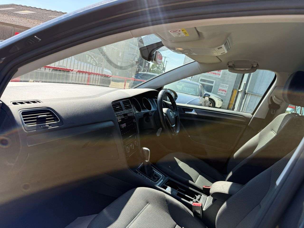 A 2019 VOLKSWAGEN GOLF 1.6 TDI Match Estate 5dr Diesel DSG Euro 6 (s/s) (115 ps) A 2019 VOLKSWAGEN GOLF 1.6 TDI Match Estate 5dr Diesel DSG Euro 6 (s/s) (115 ps)