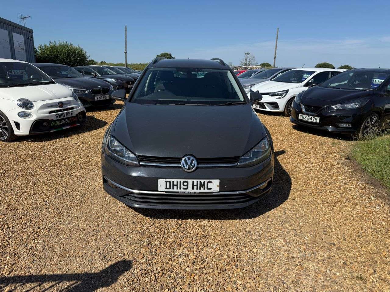 A 2019 VOLKSWAGEN GOLF 1.6 TDI Match Estate 5dr Diesel DSG Euro 6 (s/s) (115 ps) A 2019 VOLKSWAGEN GOLF 1.6 TDI Match Estate 5dr Diesel DSG Euro 6 (s/s) (115 ps)