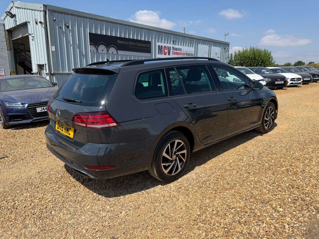 A 2019 VOLKSWAGEN GOLF 1.6 TDI Match Estate 5dr Diesel DSG Euro 6 (s/s) (115 ps) A 2019 VOLKSWAGEN GOLF 1.6 TDI Match Estate 5dr Diesel DSG Euro 6 (s/s) (115 ps)