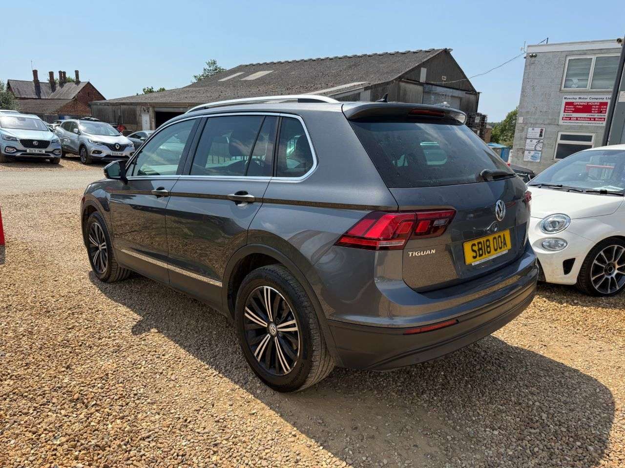 2018 VOLKSWAGEN TIGUAN 2018 VOLKSWAGEN TIGUAN