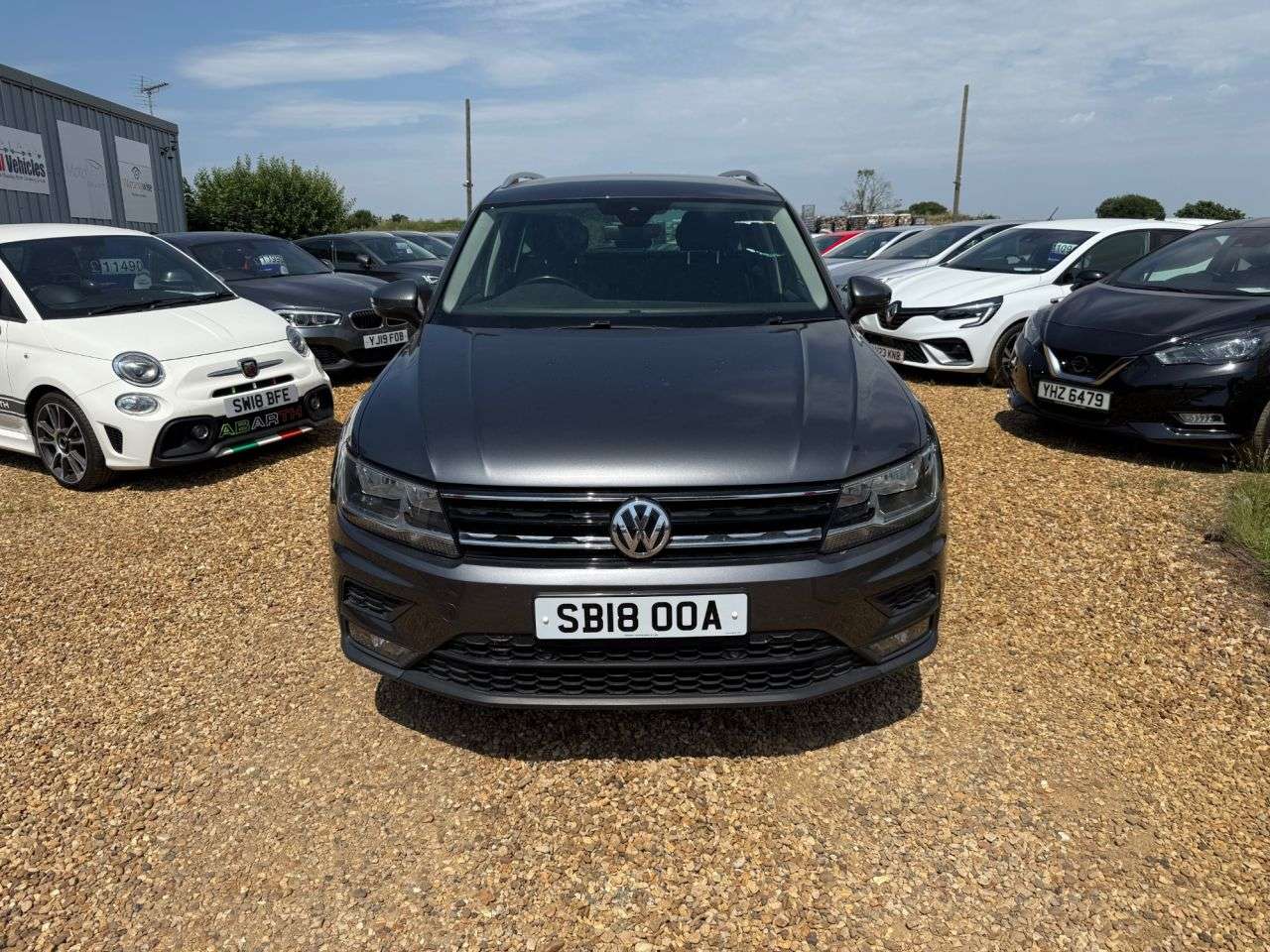 A 2018 VOLKSWAGEN TIGUAN 2.0 TDI SE Navigation SUV 5dr Diesel Manual Euro 6 (s/s) (150 ps) A 2018 VOLKSWAGEN TIGUAN 2.0 TDI SE Navigation SUV 5dr Diesel Manual Euro 6 (s/s) (150 ps)