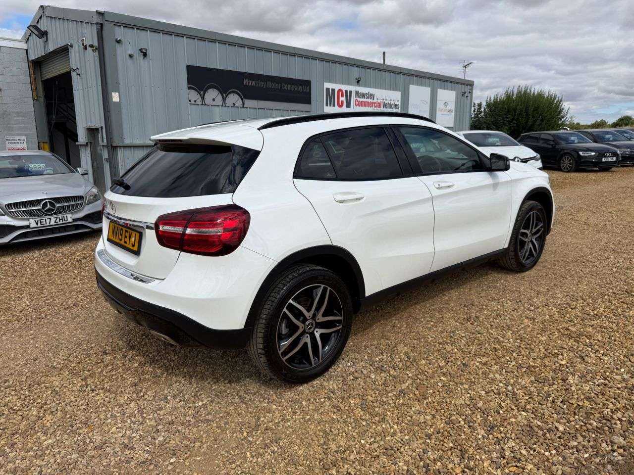 A 2019 MERCEDES-BENZ GLA 1.6 GLA180 Urban Edition SUV 5dr Petrol Manual Euro 6 (s/s) (122 ps) A 2019 MERCEDES-BENZ GLA 1.6 GLA180 Urban Edition SUV 5dr Petrol Manual Euro 6 (s/s) (122 ps)