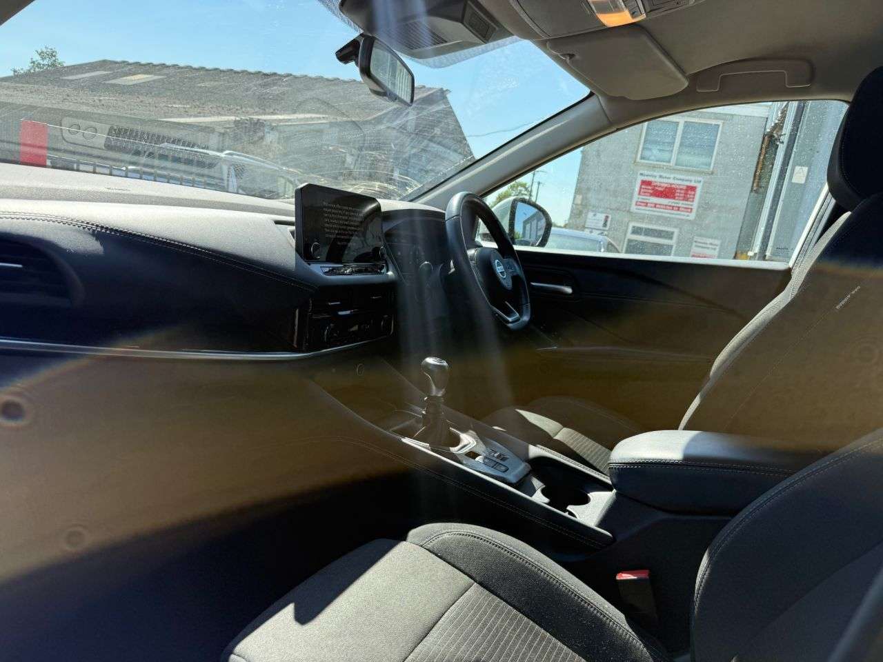 A 2022 NISSAN QASHQAI 1.3 DIG-T MHEV N-Connecta SUV 5dr Petrol Hybrid Manual Euro 6 (s/s) (140 ps A 2022 NISSAN QASHQAI 1.3 DIG-T MHEV N-Connecta SUV 5dr Petrol Hybrid Manual Euro 6 (s/s) (140 ps