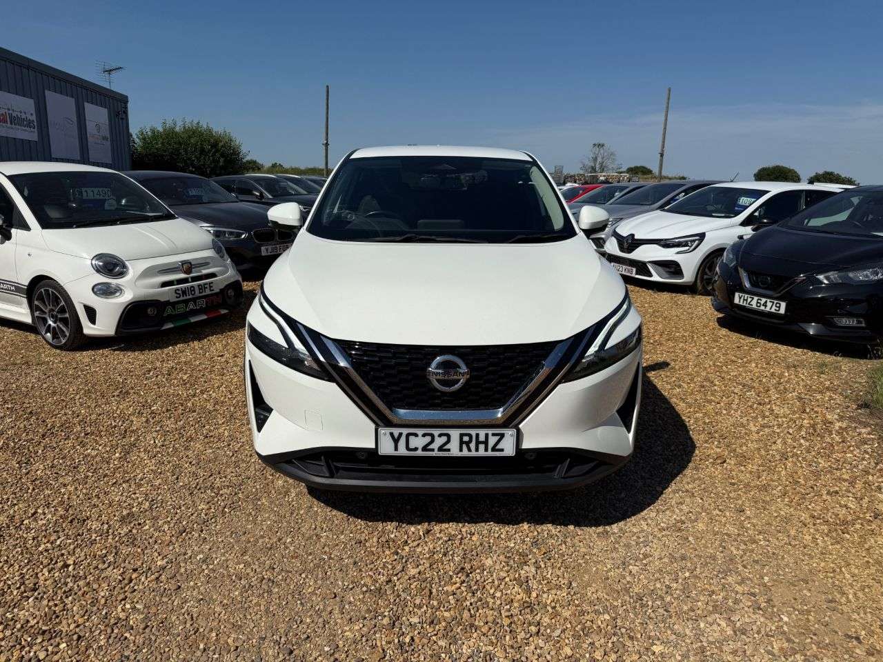 A 2022 NISSAN QASHQAI 1.3 DIG-T MHEV N-Connecta SUV 5dr Petrol Hybrid Manual Euro 6 (s/s) (140 ps A 2022 NISSAN QASHQAI 1.3 DIG-T MHEV N-Connecta SUV 5dr Petrol Hybrid Manual Euro 6 (s/s) (140 ps