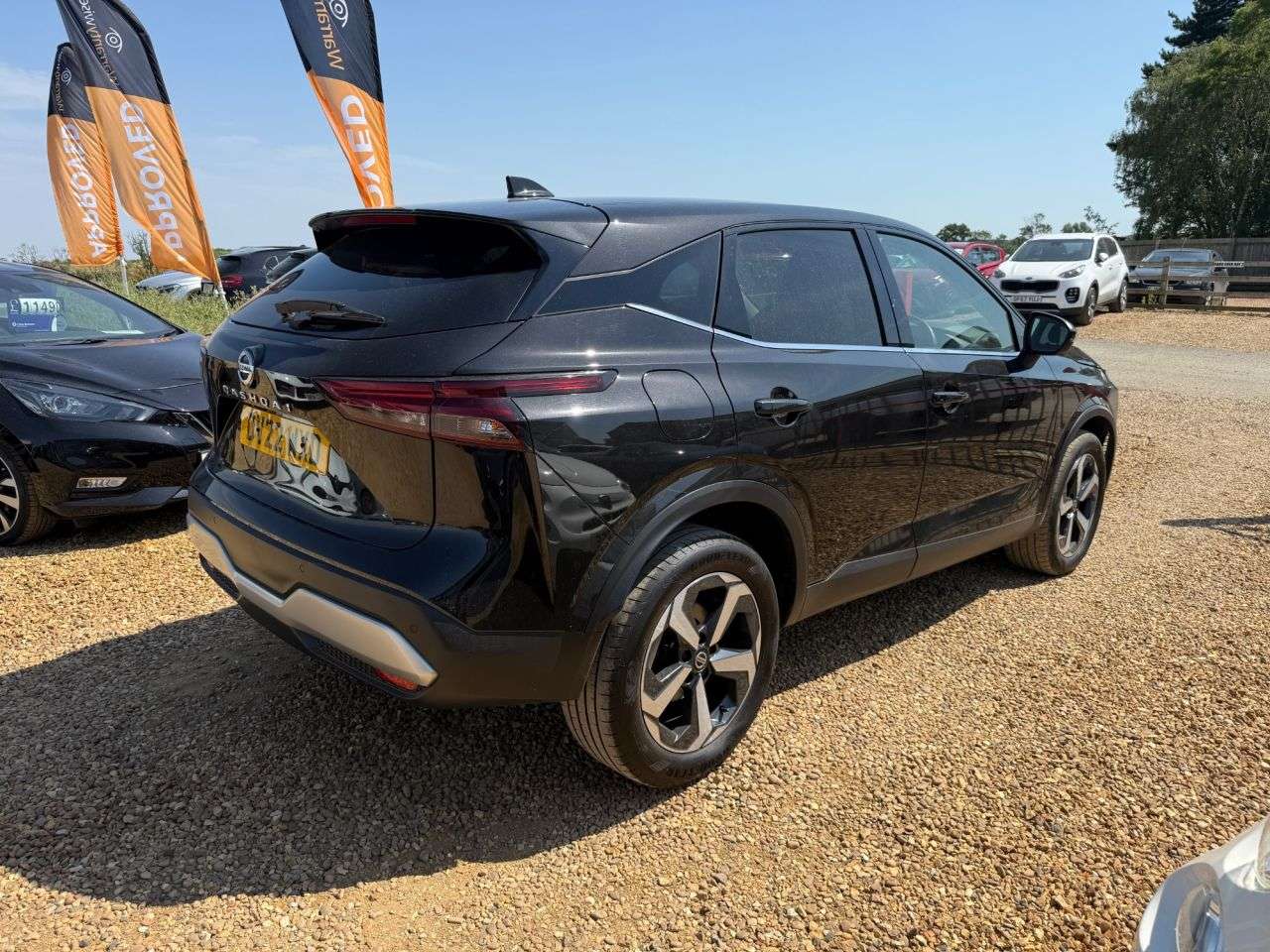 A 2022 NISSAN QASHQAI 1.3 DIG-T MHEV N-Connecta SUV 5dr Petrol Hybrid Manual Euro 6 (s/s) (140 ps A 2022 NISSAN QASHQAI 1.3 DIG-T MHEV N-Connecta SUV 5dr Petrol Hybrid Manual Euro 6 (s/s) (140 ps