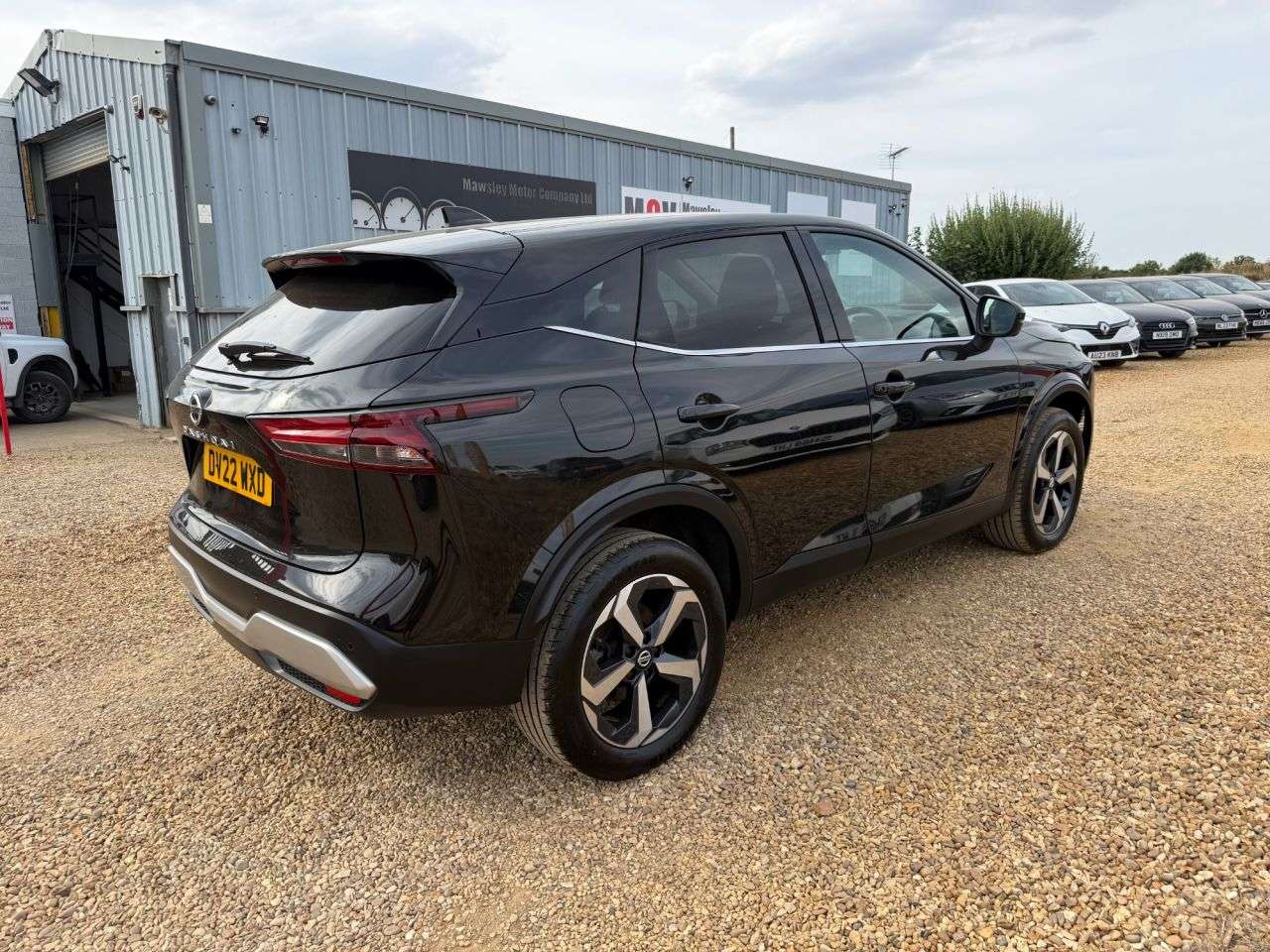 A 2022 NISSAN QASHQAI 1.3 DIG-T MHEV N-Connecta SUV 5dr Petrol Hybrid Manual Euro 6 (s/s) (140 ps A 2022 NISSAN QASHQAI 1.3 DIG-T MHEV N-Connecta SUV 5dr Petrol Hybrid Manual Euro 6 (s/s) (140 ps