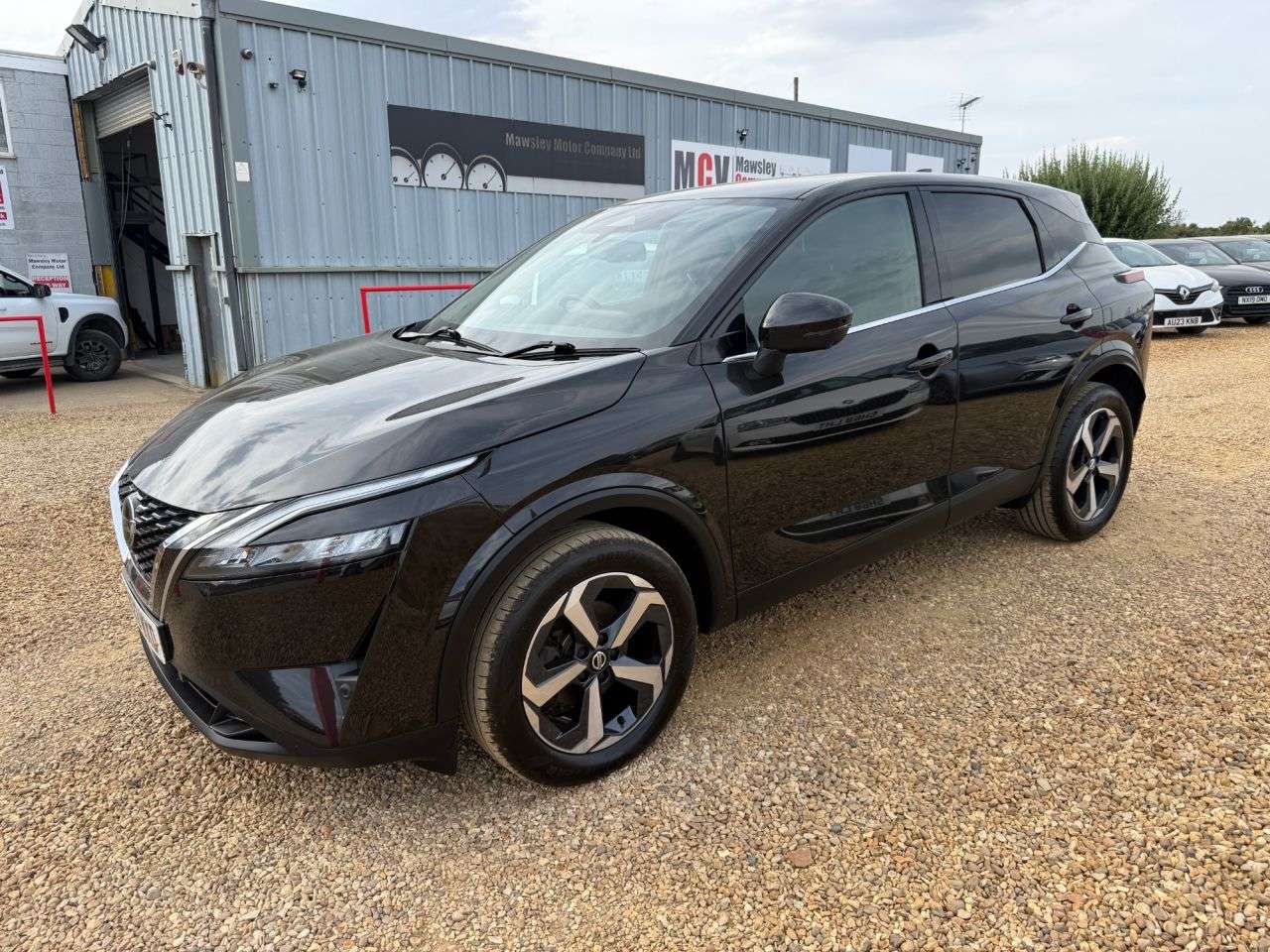 A 2022 NISSAN QASHQAI 1.3 DIG-T MHEV N-Connecta SUV 5dr Petrol Hybrid Manual Euro 6 (s/s) (140 ps A 2022 NISSAN QASHQAI 1.3 DIG-T MHEV N-Connecta SUV 5dr Petrol Hybrid Manual Euro 6 (s/s) (140 ps