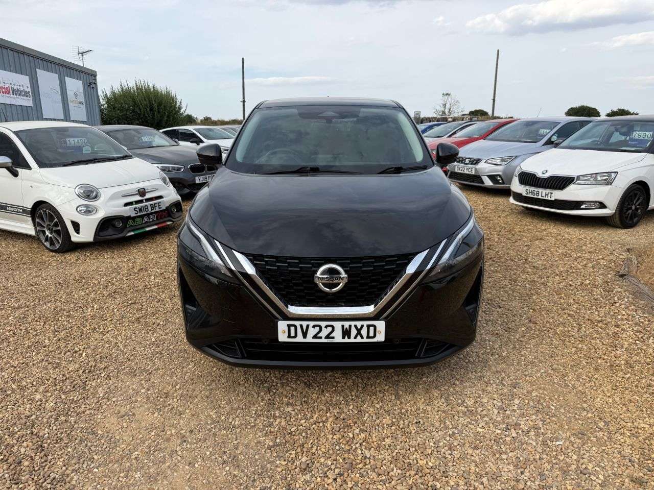 A 2022 NISSAN QASHQAI 1.3 DIG-T MHEV N-Connecta SUV 5dr Petrol Hybrid Manual Euro 6 (s/s) (140 ps A 2022 NISSAN QASHQAI 1.3 DIG-T MHEV N-Connecta SUV 5dr Petrol Hybrid Manual Euro 6 (s/s) (140 ps