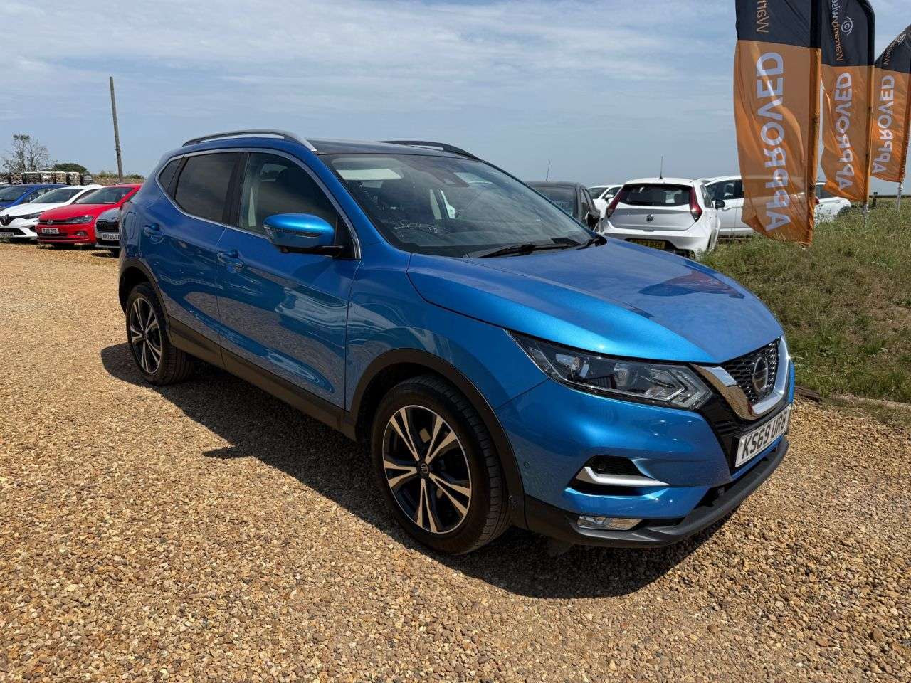 A 2019 NISSAN QASHQAI 1.3 DIG-T N-Connecta SUV 5dr Petrol Manual Euro 6 (s/s) (140 ps) A 2019 NISSAN QASHQAI 1.3 DIG-T N-Connecta SUV 5dr Petrol Manual Euro 6 (s/s) (140 ps)