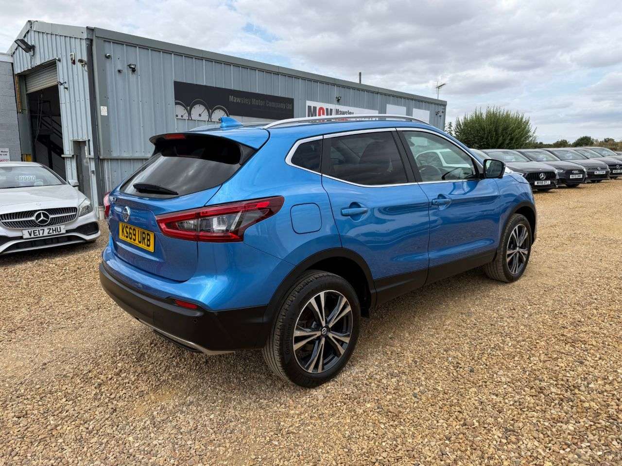 A 2019 NISSAN QASHQAI 1.3 DIG-T N-Connecta SUV 5dr Petrol Manual Euro 6 (s/s) (140 ps) A 2019 NISSAN QASHQAI 1.3 DIG-T N-Connecta SUV 5dr Petrol Manual Euro 6 (s/s) (140 ps)