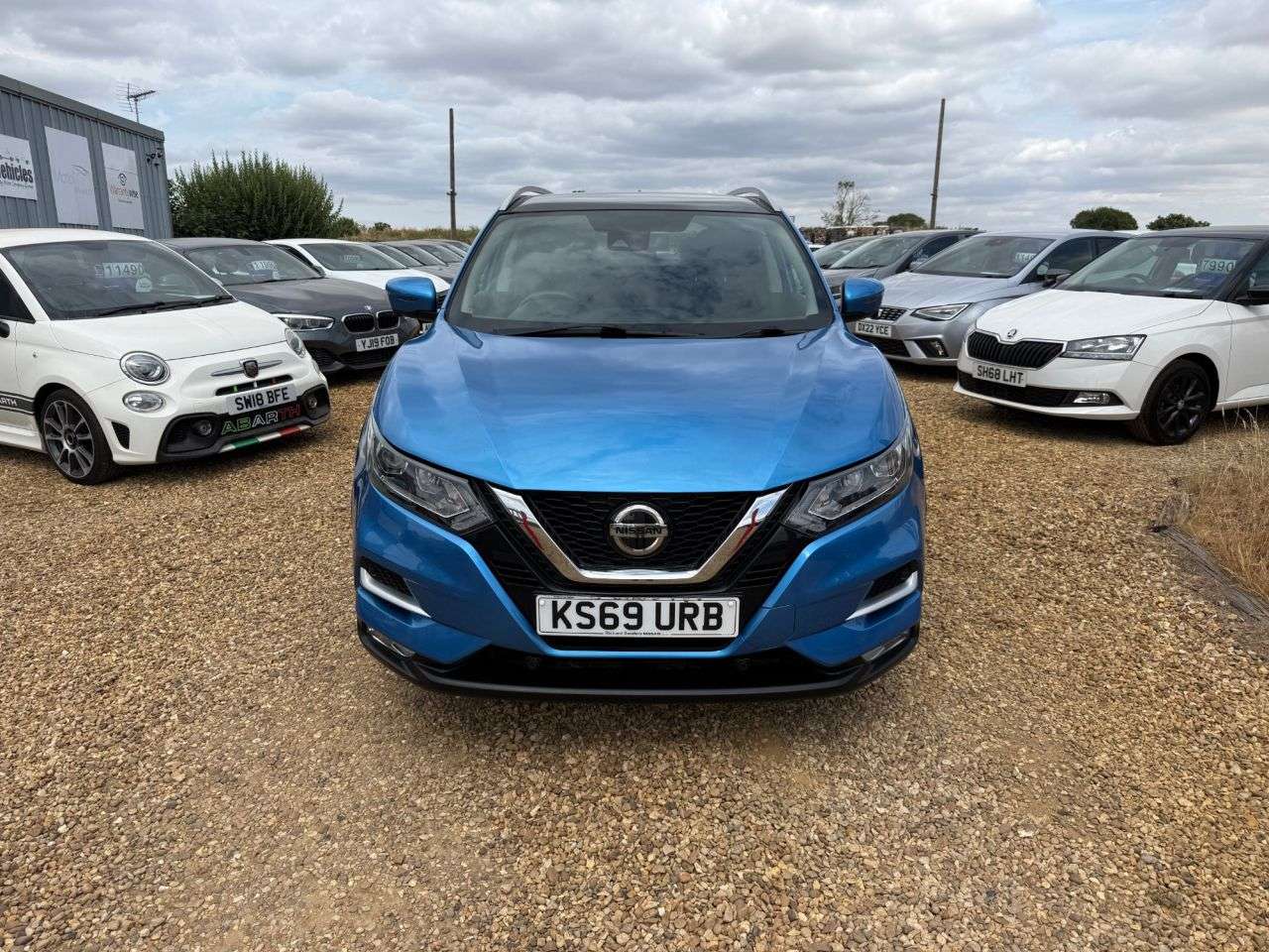 A 2019 NISSAN QASHQAI 1.3 DIG-T N-Connecta SUV 5dr Petrol Manual Euro 6 (s/s) (140 ps) A 2019 NISSAN QASHQAI 1.3 DIG-T N-Connecta SUV 5dr Petrol Manual Euro 6 (s/s) (140 ps)