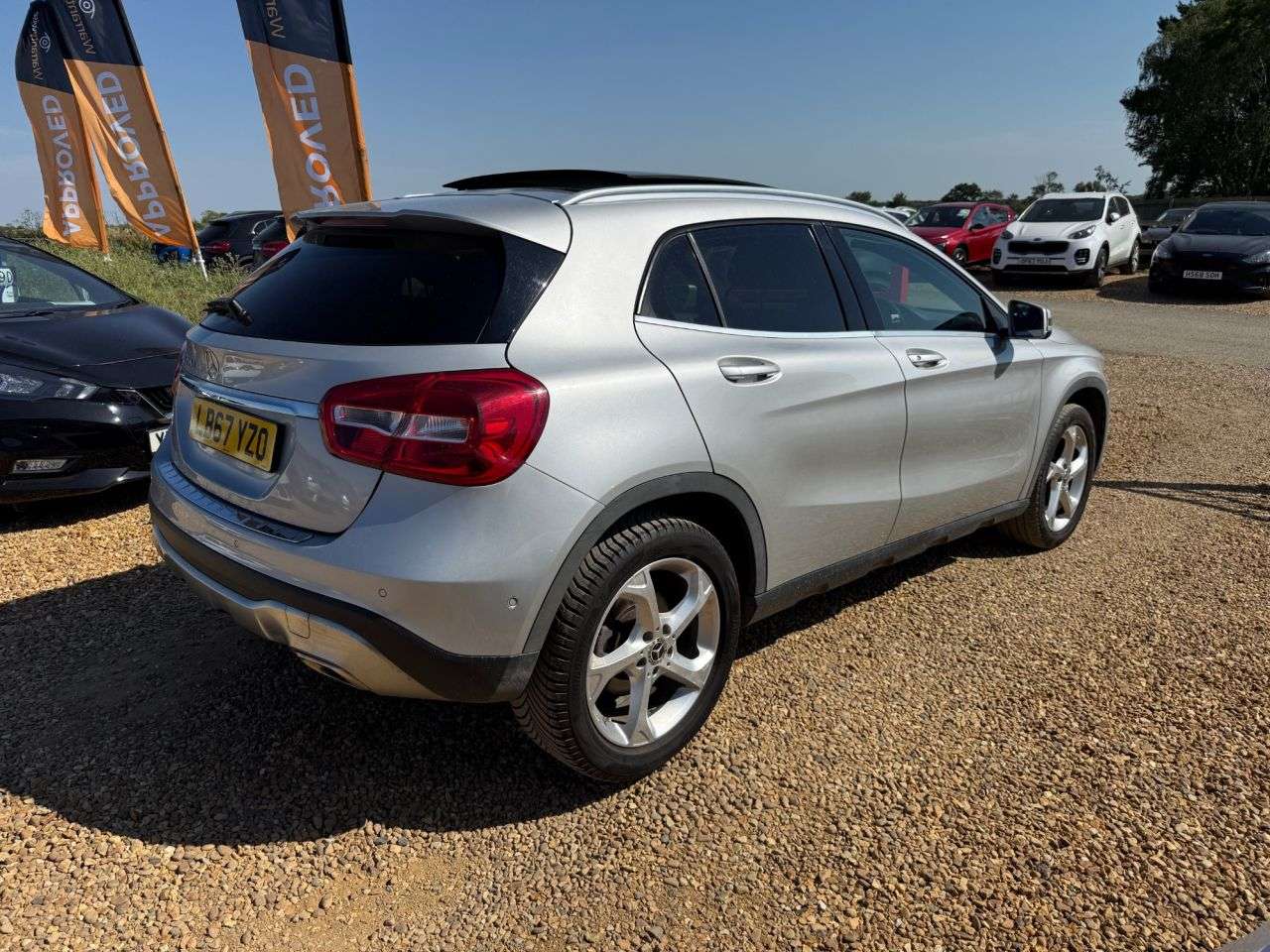 A 2018 MERCEDES-BENZ GLA 2.1 GLA200d Sport (Executive) SUV 5dr Diesel Manual Euro 6 (s/s) (136 ps) A 2018 MERCEDES-BENZ GLA 2.1 GLA200d Sport (Executive) SUV 5dr Diesel Manual Euro 6 (s/s) (136 ps)
