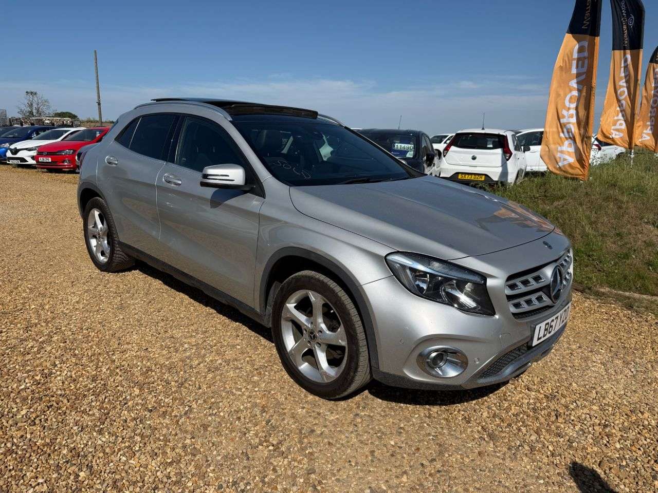 A 2018 MERCEDES-BENZ GLA 2.1 GLA200d Sport (Executive) SUV 5dr Diesel Manual Euro 6 (s/s) (136 ps) A 2018 MERCEDES-BENZ GLA 2.1 GLA200d Sport (Executive) SUV 5dr Diesel Manual Euro 6 (s/s) (136 ps)