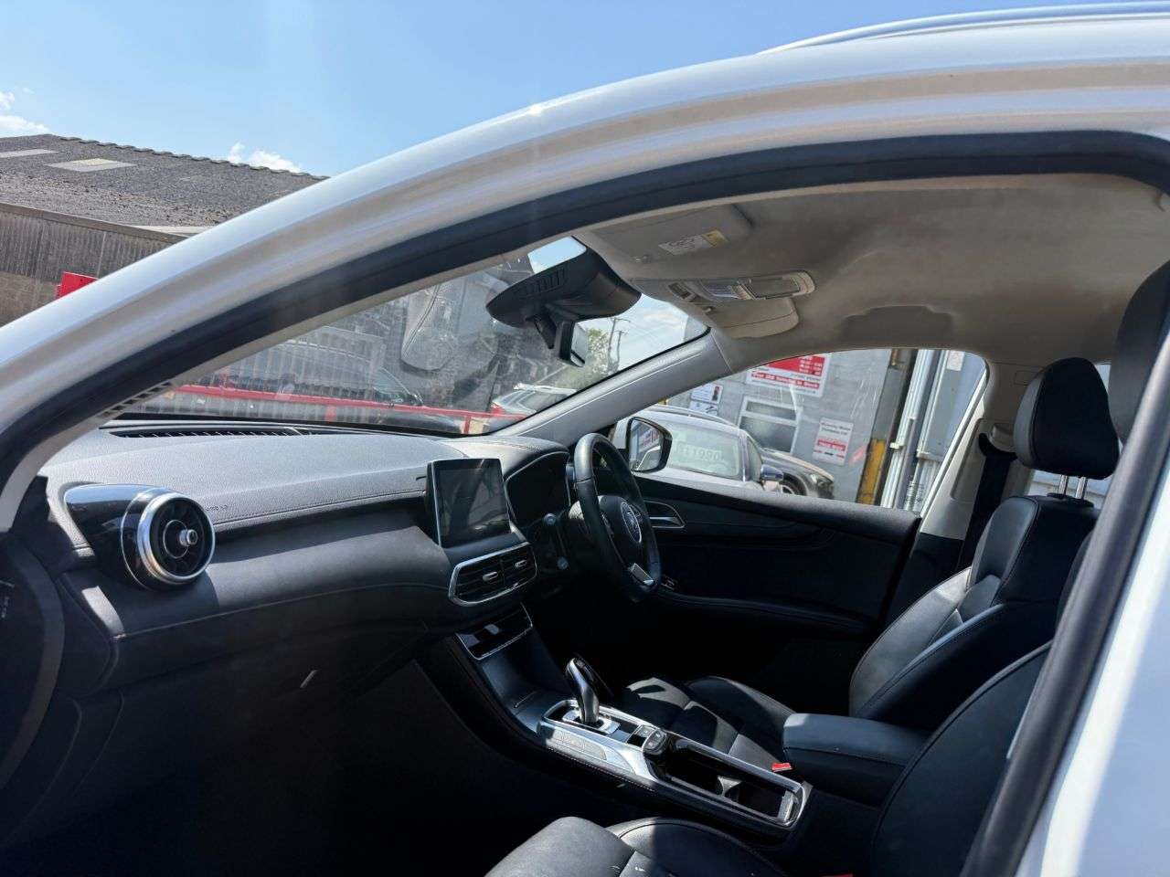 A 2022 MG MG HS 1.5 T-GDI Excite SUV 5dr Petrol DCT Euro 6 (s/s) (162 ps) A 2022 MG MG HS 1.5 T-GDI Excite SUV 5dr Petrol DCT Euro 6 (s/s) (162 ps)