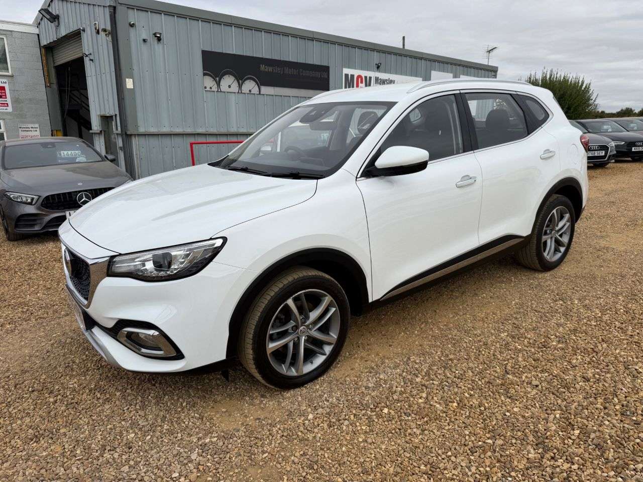 A 2022 MG MG HS 1.5 T-GDI Excite SUV 5dr Petrol DCT Euro 6 (s/s) (162 ps) A 2022 MG MG HS 1.5 T-GDI Excite SUV 5dr Petrol DCT Euro 6 (s/s) (162 ps)