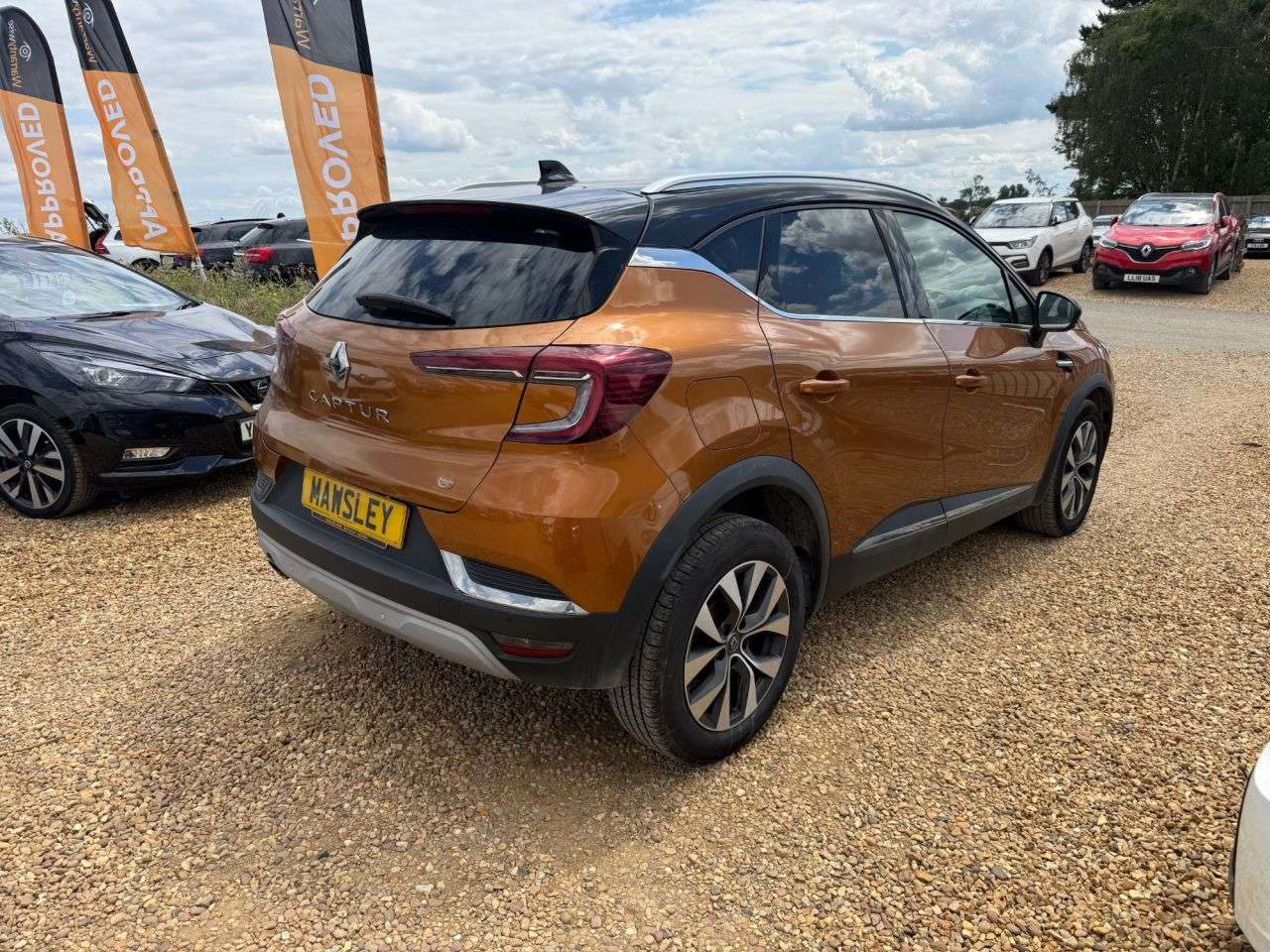 A 2020 RENAULT CAPTUR 1.3 TCe S Edition SUV 5dr Petrol EDC Euro 6 (s/s) (130 ps) A 2020 RENAULT CAPTUR 1.3 TCe S Edition SUV 5dr Petrol EDC Euro 6 (s/s) (130 ps)
