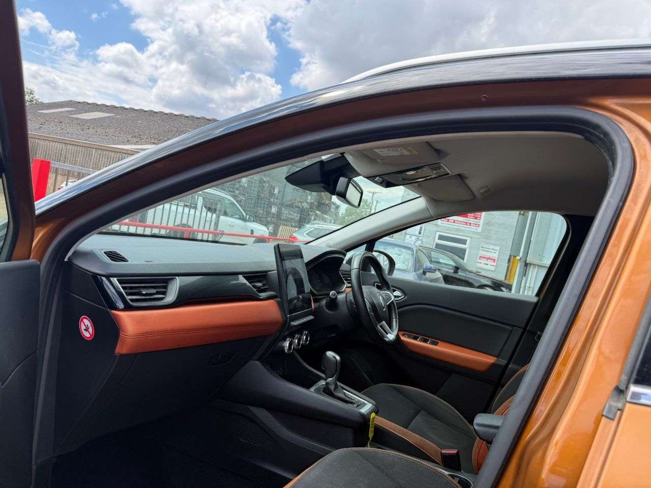 A 2020 RENAULT CAPTUR 1.3 TCe S Edition SUV 5dr Petrol EDC Euro 6 (s/s) (130 ps) A 2020 RENAULT CAPTUR 1.3 TCe S Edition SUV 5dr Petrol EDC Euro 6 (s/s) (130 ps)