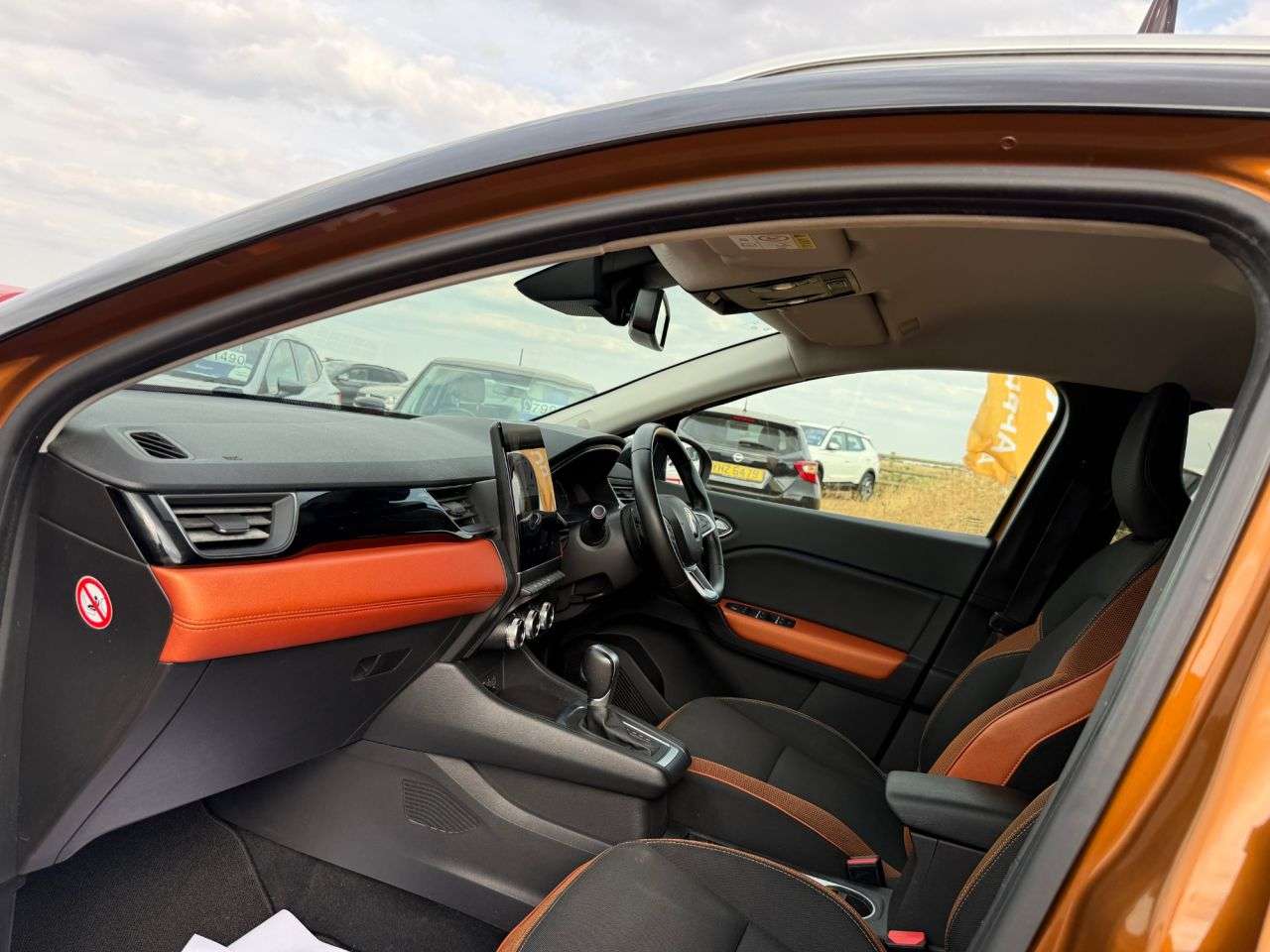 A 2020 RENAULT CAPTUR 1.3 TCe S Edition SUV 5dr Petrol EDC Euro 6 (s/s) (130 ps) A 2020 RENAULT CAPTUR 1.3 TCe S Edition SUV 5dr Petrol EDC Euro 6 (s/s) (130 ps)