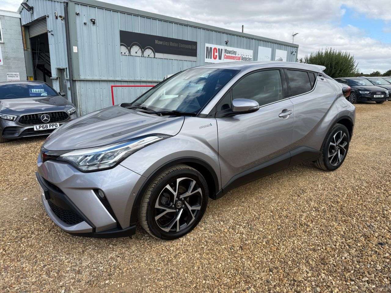 A 2020 TOYOTA C-HR 1.8 VVT-h Design SUV 5dr Petrol Hybrid CVT Euro 6 (s/s) (122 ps) A 2020 TOYOTA C-HR 1.8 VVT-h Design SUV 5dr Petrol Hybrid CVT Euro 6 (s/s) (122 ps)