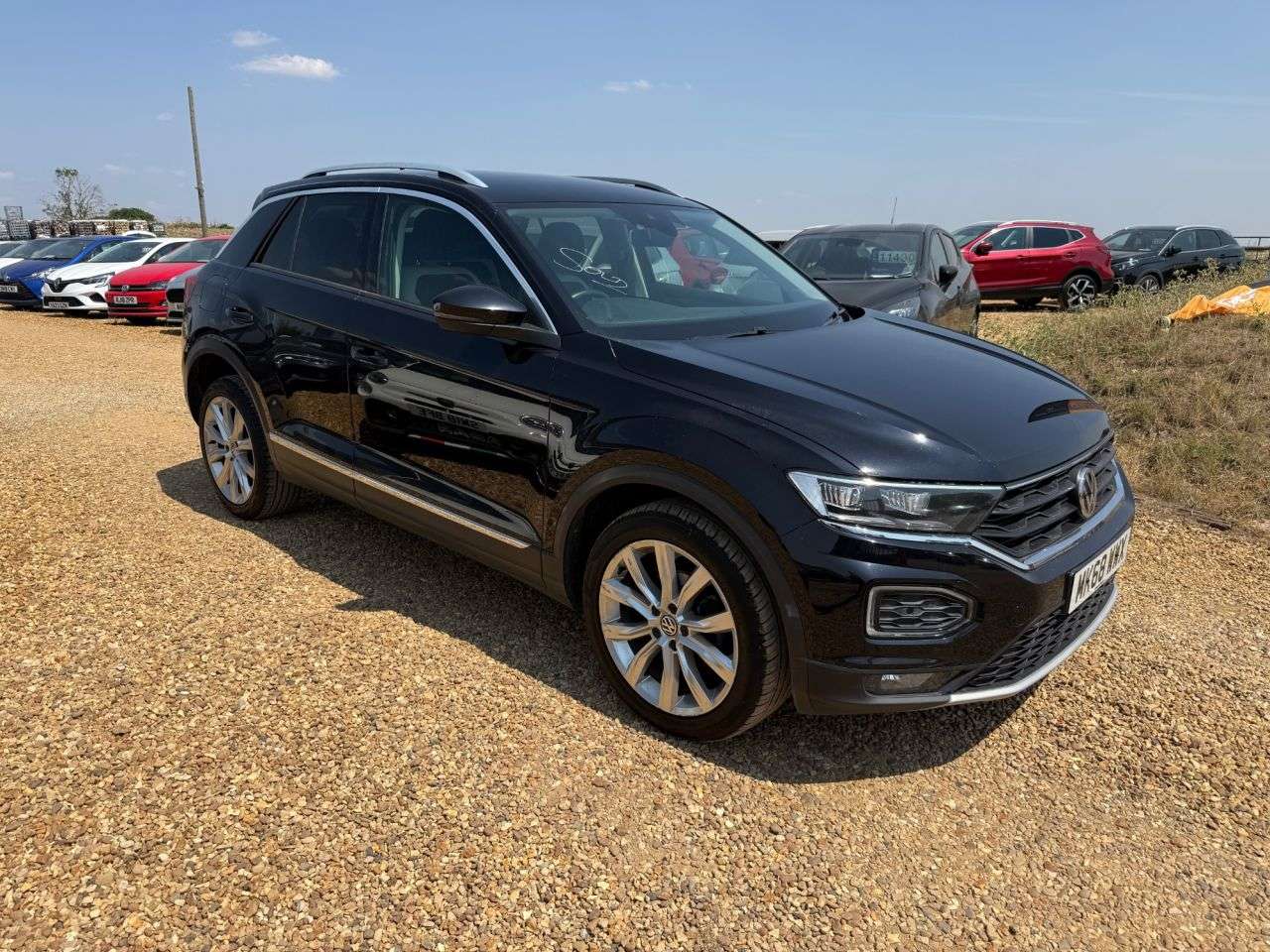 A 2018 VOLKSWAGEN T-ROC 1.6 TDI SEL SUV 5dr Diesel Manual Euro 6 (s/s) (115 ps) A 2018 VOLKSWAGEN T-ROC 1.6 TDI SEL SUV 5dr Diesel Manual Euro 6 (s/s) (115 ps)