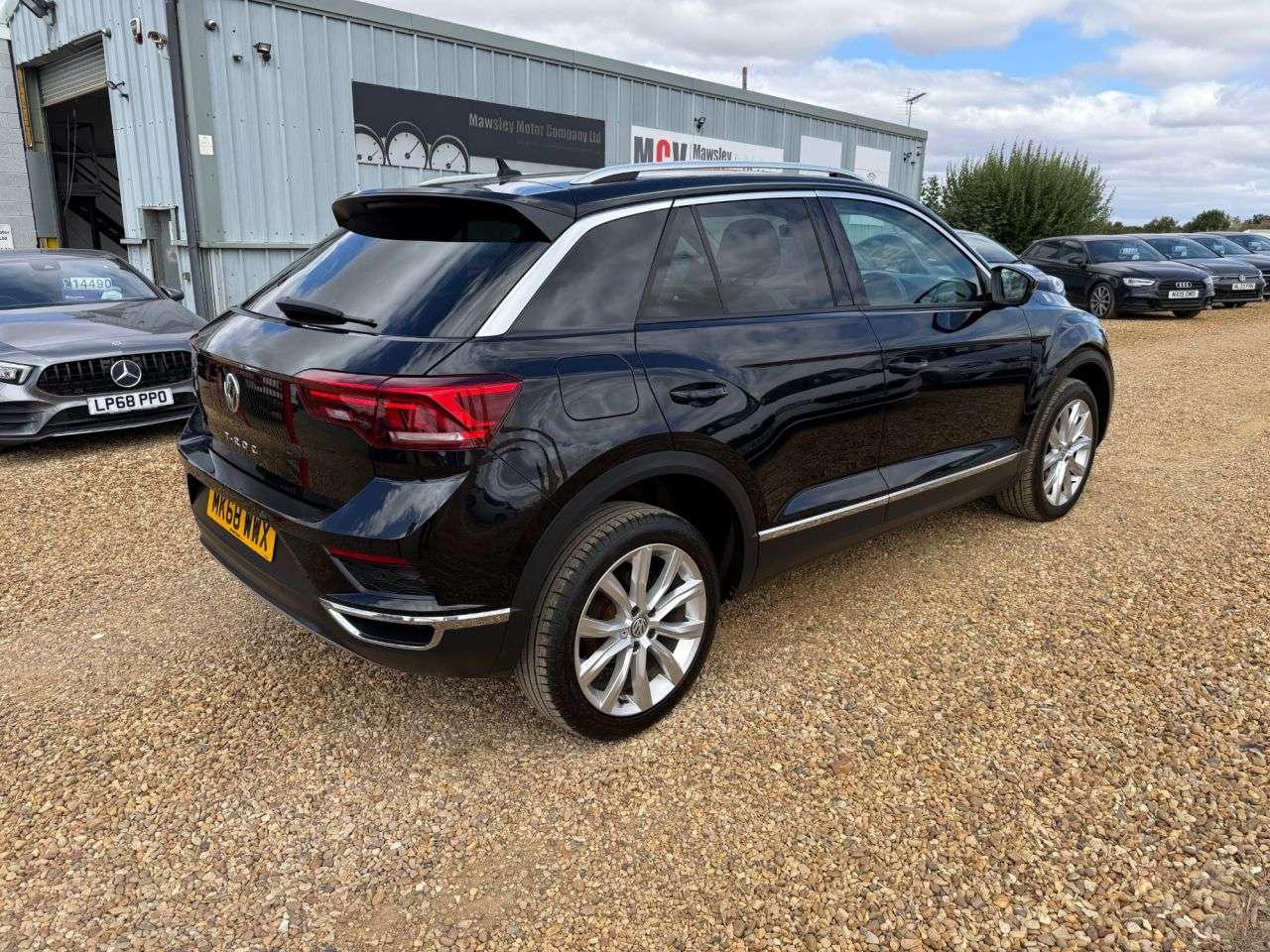A 2018 VOLKSWAGEN T-ROC 1.6 TDI SEL SUV 5dr Diesel Manual Euro 6 (s/s) (115 ps) A 2018 VOLKSWAGEN T-ROC 1.6 TDI SEL SUV 5dr Diesel Manual Euro 6 (s/s) (115 ps)