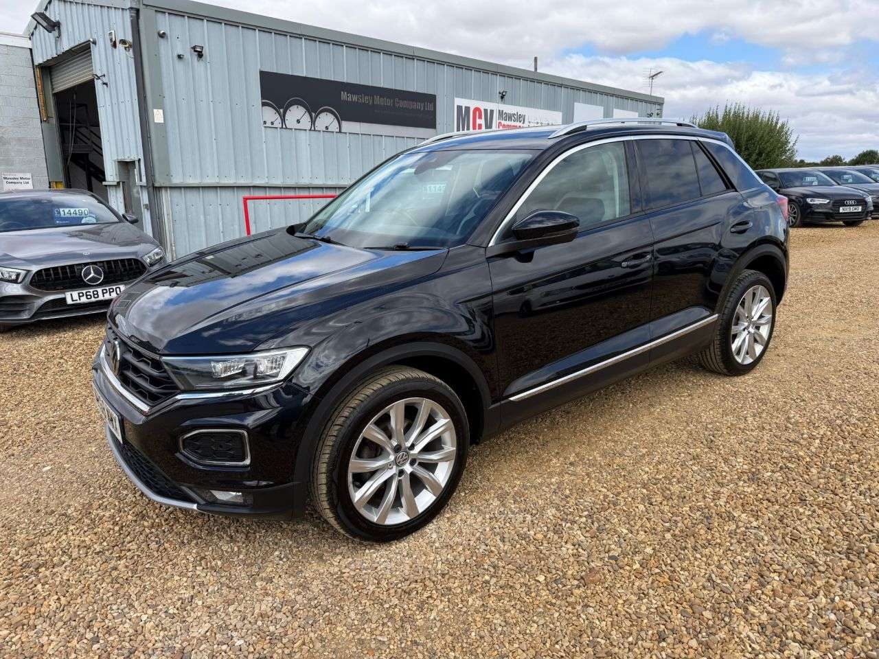 A 2018 VOLKSWAGEN T-ROC 1.6 TDI SEL SUV 5dr Diesel Manual Euro 6 (s/s) (115 ps) A 2018 VOLKSWAGEN T-ROC 1.6 TDI SEL SUV 5dr Diesel Manual Euro 6 (s/s) (115 ps)