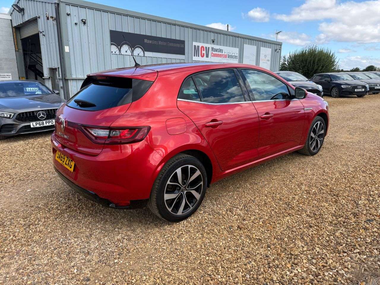 A 2019 RENAULT MEGANE 1.3 TCe Iconic Hatchback 5dr Petrol Manual Euro 6 (s/s) (140 ps) A 2019 RENAULT MEGANE 1.3 TCe Iconic Hatchback 5dr Petrol Manual Euro 6 (s/s) (140 ps)