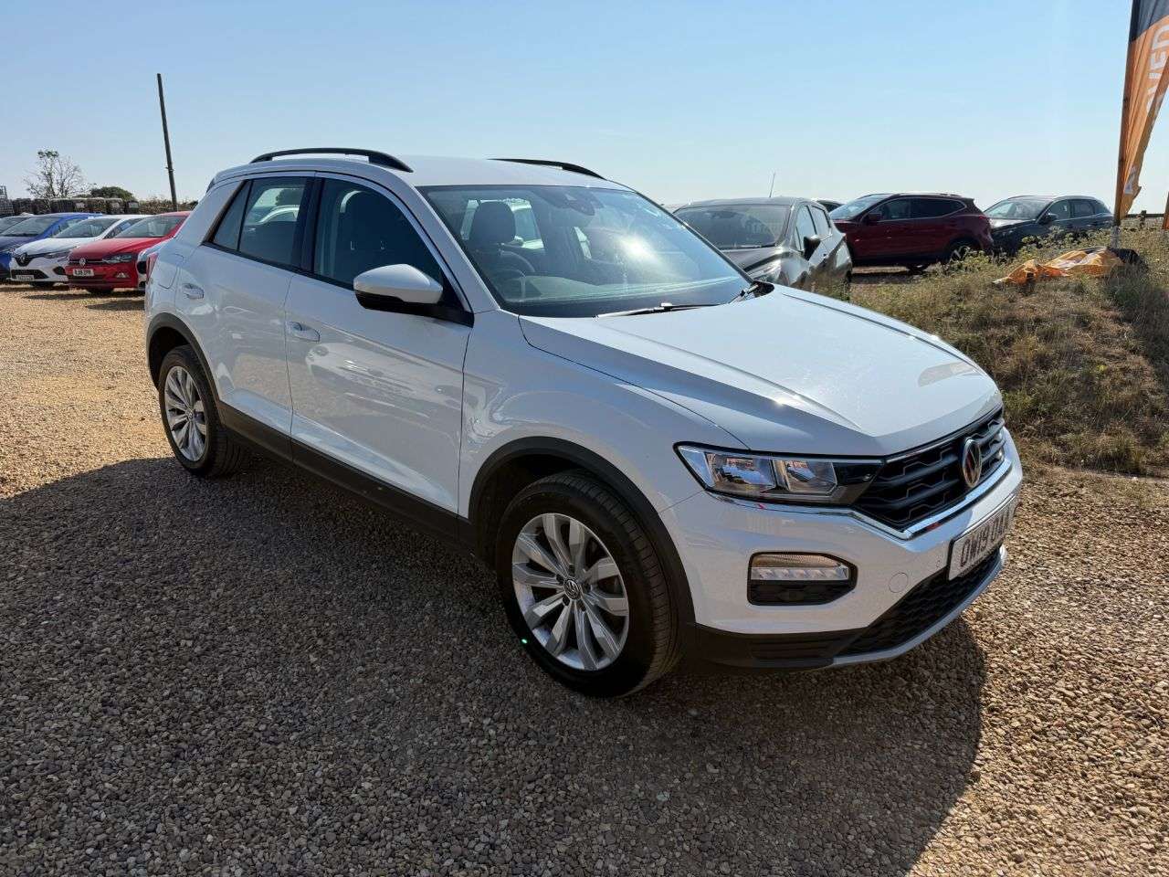 A 2019 VOLKSWAGEN T-ROC 1.6 TDI SE SUV 5dr Diesel Manual Euro 6 (s/s) (115 ps) A 2019 VOLKSWAGEN T-ROC 1.6 TDI SE SUV 5dr Diesel Manual Euro 6 (s/s) (115 ps)