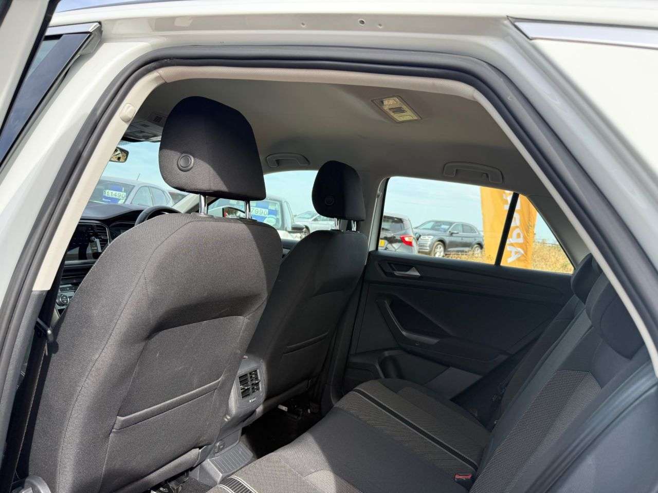 2019 VOLKSWAGEN T-ROC 2019 VOLKSWAGEN T-ROC