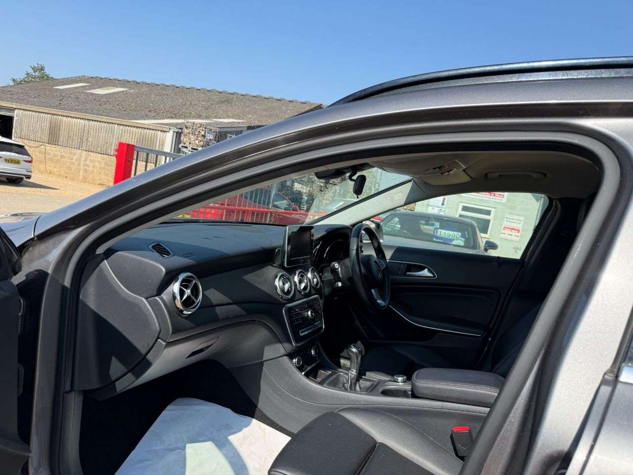 A 2018 MERCEDES-BENZ GLA 1.6 GLA200 SE SUV 5dr Petrol Manual Euro 6 (s/s) (156 ps) A 2018 MERCEDES-BENZ GLA 1.6 GLA200 SE SUV 5dr Petrol Manual Euro 6 (s/s) (156 ps)