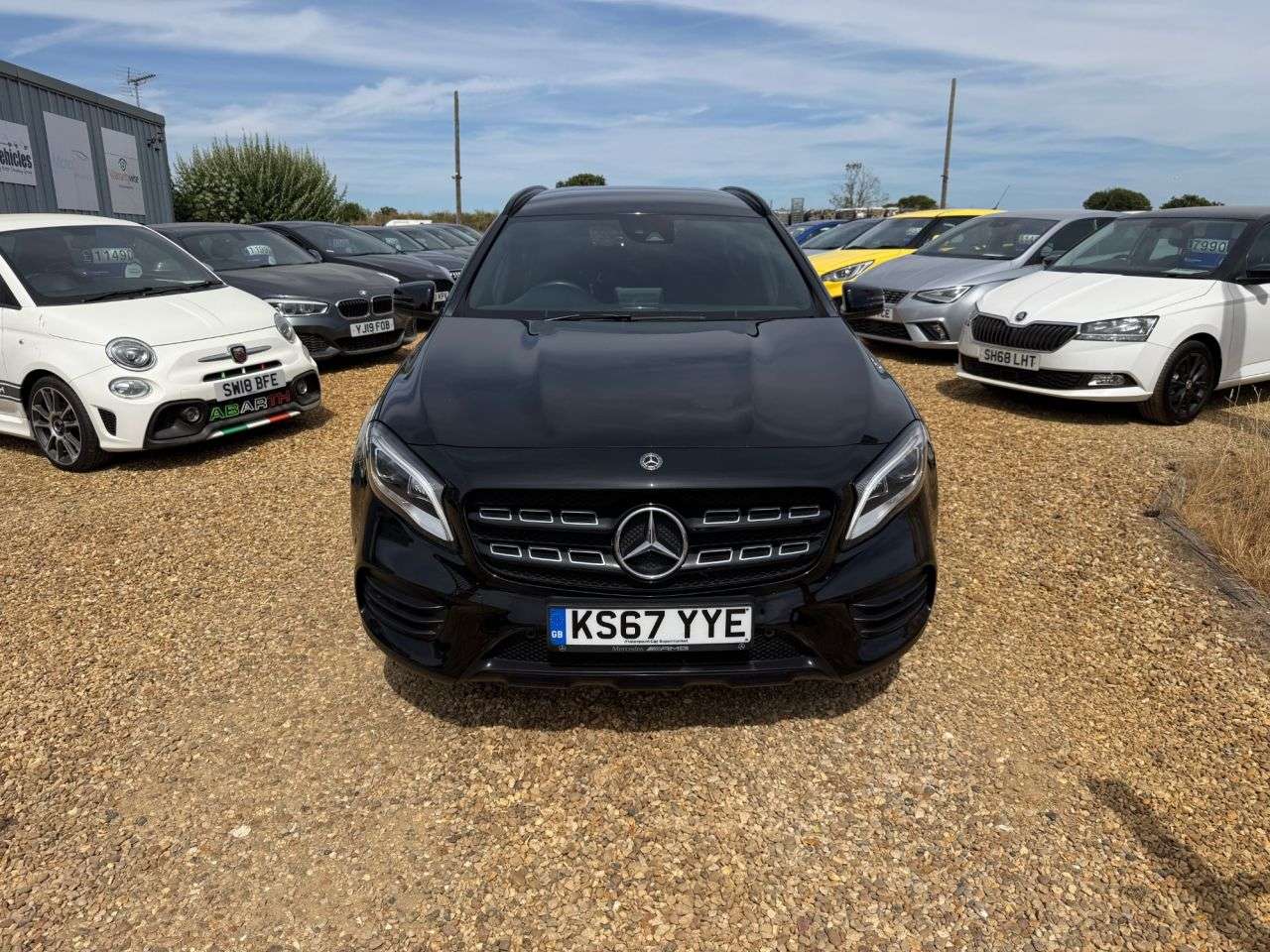 A 2017 MERCEDES-BENZ GLA 2.1 GLA220d AMG Line (Premium) SUV 5dr Diesel 7G-DCT 4MATIC Euro 6 (s/s) (1 A 2017 MERCEDES-BENZ GLA 2.1 GLA220d AMG Line (Premium) SUV 5dr Diesel 7G-DCT 4MATIC Euro 6 (s/s) (1