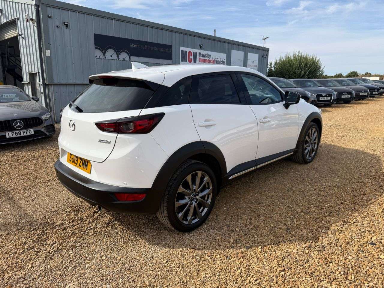 A 2019 MAZDA CX-3 2.0 SKYACTIV-G Sport Nav+ SUV 5dr Petrol Manual Euro 6 (s/s) (121 ps) A 2019 MAZDA CX-3 2.0 SKYACTIV-G Sport Nav+ SUV 5dr Petrol Manual Euro 6 (s/s) (121 ps)
