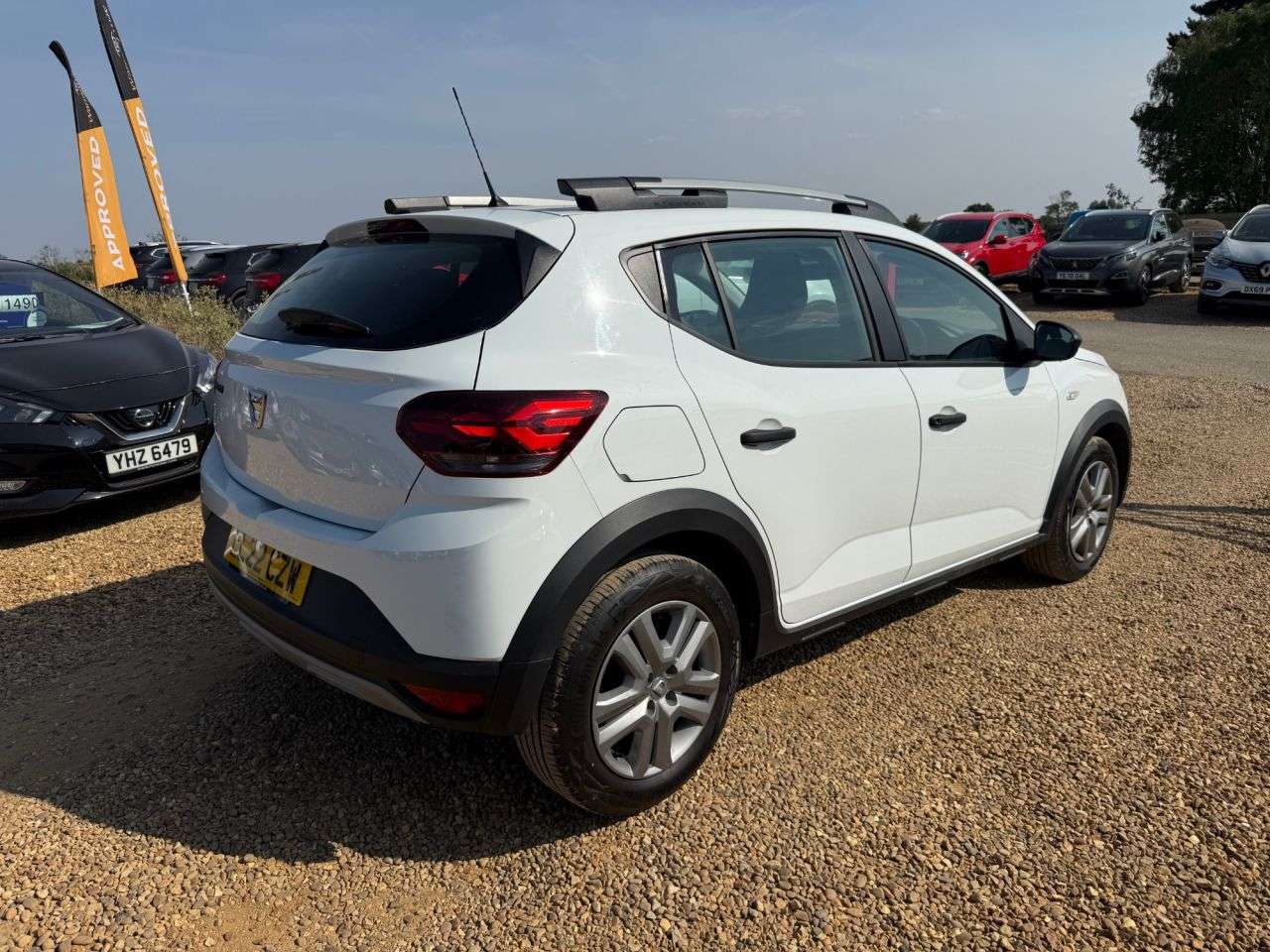 A 2022 DACIA SANDERO STEPWAY 1.0 TCe Essential Hatchback 5dr Petrol Manual Euro 6 (s/s) (90 ps) A 2022 DACIA SANDERO STEPWAY 1.0 TCe Essential Hatchback 5dr Petrol Manual Euro 6 (s/s) (90 ps)
