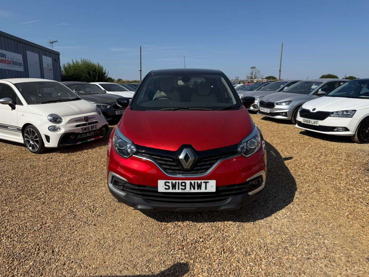 A 2019 RENAULT CAPTUR 0.9 TCe ENERGY Iconic SUV 5dr Petrol Manual Euro 6 (s/s) (90 ps) A 2019 RENAULT CAPTUR 0.9 TCe ENERGY Iconic SUV 5dr Petrol Manual Euro 6 (s/s) (90 ps)