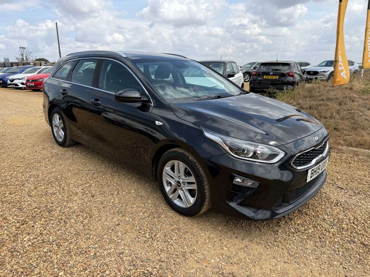 A 2019 KIA CEED 1.0 T-GDi ECO 2 Sportswagon 5dr Petrol Manual Euro 6 (s/s) (118 bhp) A 2019 KIA CEED 1.0 T-GDi ECO 2 Sportswagon 5dr Petrol Manual Euro 6 (s/s) (118 bhp)