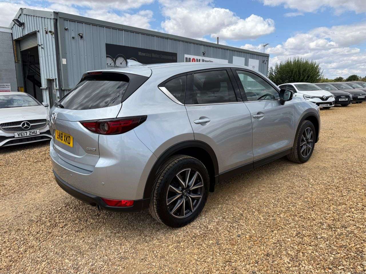 A 2018 MAZDA CX-5 2.0 SKYACTIV-G Sport Nav SUV 5dr Petrol Manual Euro 6 (s/s) (165 ps) A 2018 MAZDA CX-5 2.0 SKYACTIV-G Sport Nav SUV 5dr Petrol Manual Euro 6 (s/s) (165 ps)