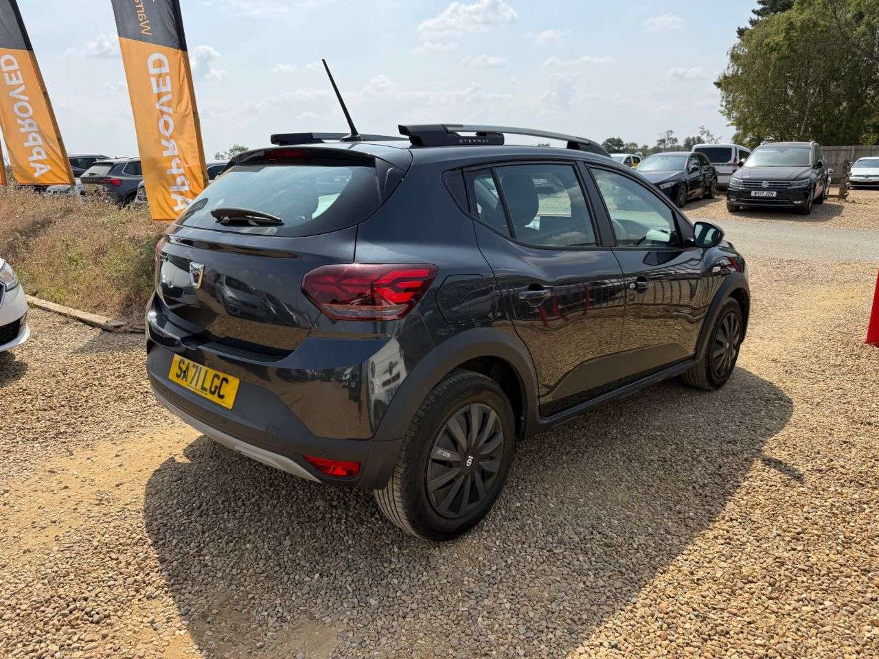 A 2021 DACIA SANDERO STEPWAY 1.0 TCe Comfort Hatchback 5dr Petrol Manual Euro 6 (s/s) (90 ps) A 2021 DACIA SANDERO STEPWAY 1.0 TCe Comfort Hatchback 5dr Petrol Manual Euro 6 (s/s) (90 ps)