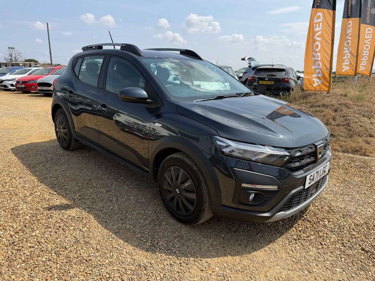 A 2021 DACIA SANDERO STEPWAY 1.0 TCe Comfort Hatchback 5dr Petrol Manual Euro 6 (s/s) (90 ps) A 2021 DACIA SANDERO STEPWAY 1.0 TCe Comfort Hatchback 5dr Petrol Manual Euro 6 (s/s) (90 ps)