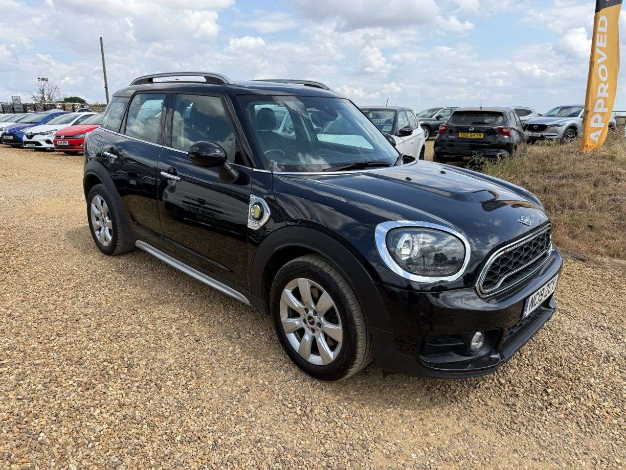 A 2019 MINI COUNTRYMAN 1.5 7.6kWh GPF Cooper SE SUV 5dr Petrol Plug-in Hybrid Auto ALL4 Euro 6 (s/ A 2019 MINI COUNTRYMAN 1.5 7.6kWh GPF Cooper SE SUV 5dr Petrol Plug-in Hybrid Auto ALL4 Euro 6 (s/