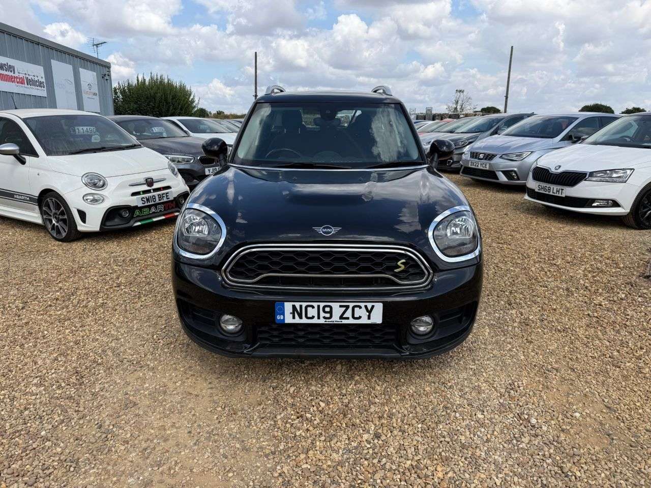 A 2019 MINI COUNTRYMAN 1.5 7.6kWh GPF Cooper SE SUV 5dr Petrol Plug-in Hybrid Auto ALL4 Euro 6 (s/ A 2019 MINI COUNTRYMAN 1.5 7.6kWh GPF Cooper SE SUV 5dr Petrol Plug-in Hybrid Auto ALL4 Euro 6 (s/