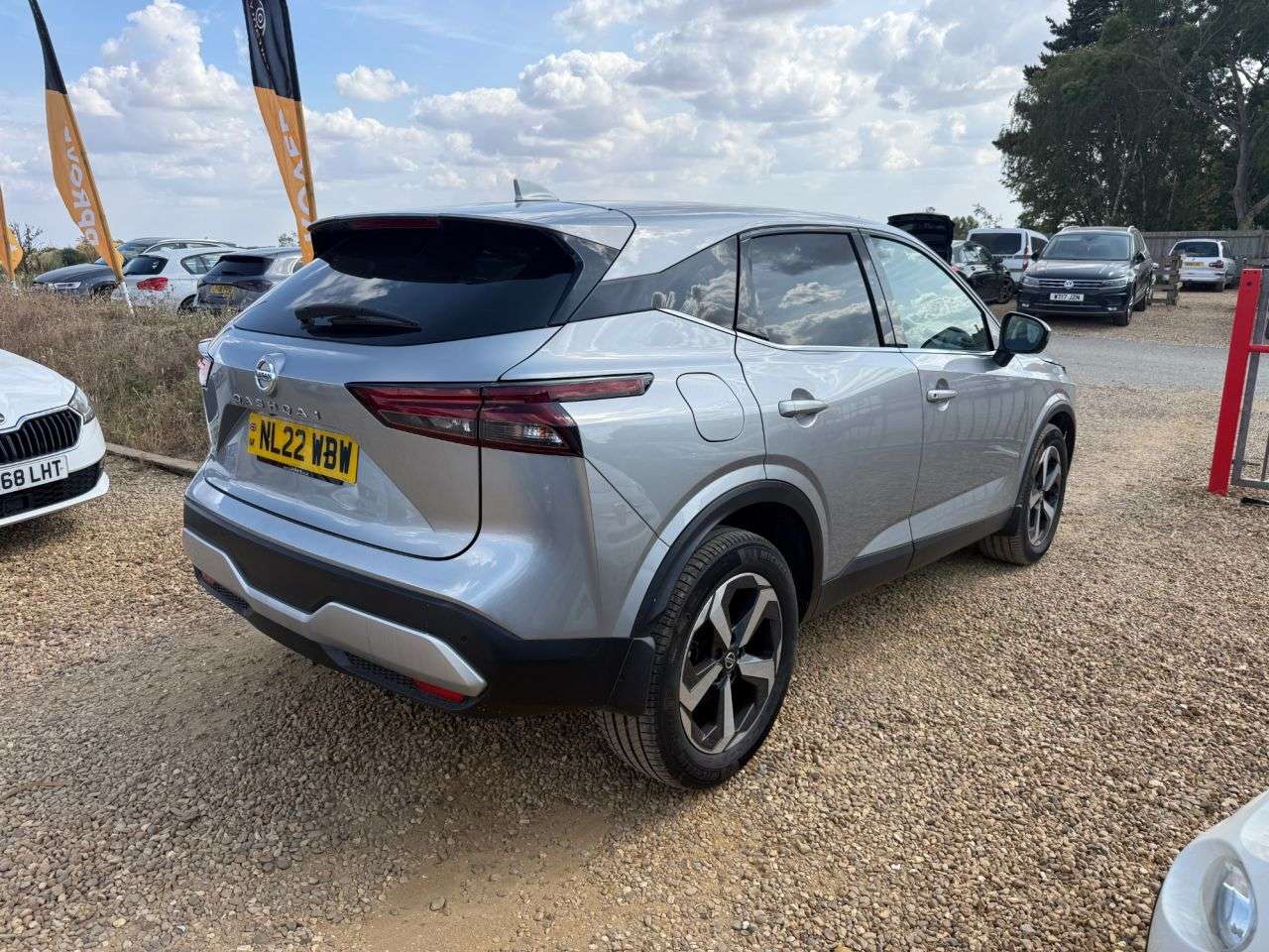 A 2022 NISSAN QASHQAI 1.3 DIG-T MHEV N-Connecta SUV 5dr Petrol Hybrid Manual Euro 6 (s/s) (140 ps A 2022 NISSAN QASHQAI 1.3 DIG-T MHEV N-Connecta SUV 5dr Petrol Hybrid Manual Euro 6 (s/s) (140 ps